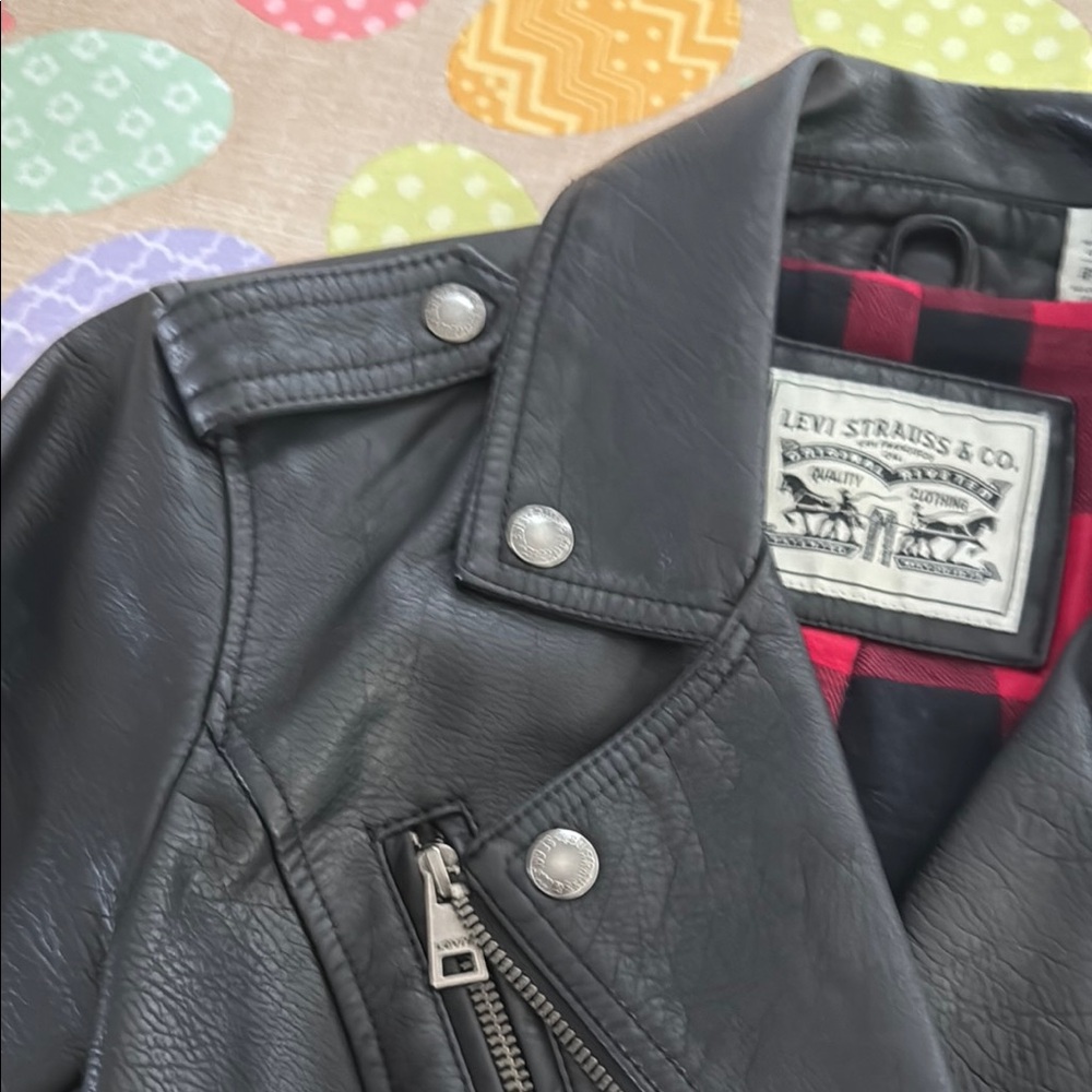 Levi’s Black Faux Leather Jacket - Picture 7 of 15